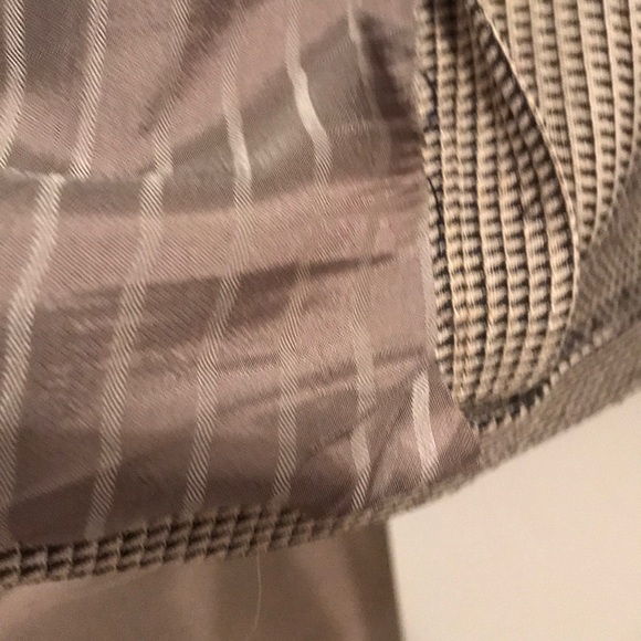 Blazer - Picture 4 of 4